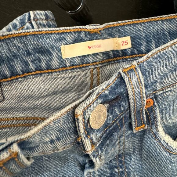 Levi's Women's Jeans Highrise Wedgie 90s Straight Leg Button Fly Blue Jeans 25 - Picture 8 of 12